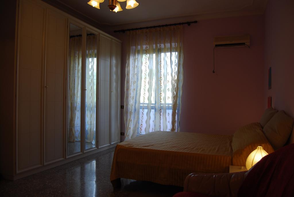 I Due Leoni Hotel Marino Room photo